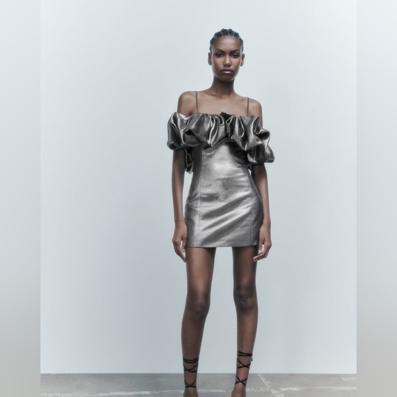 NWT ZARA VOLUMINOUS SHORT DRESS Sz M - Picture 1 of 3